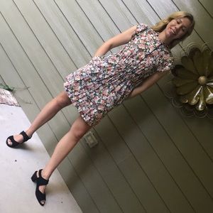 🟡🟡Ann Taylor Loft Dress - Oh so cute!!!!